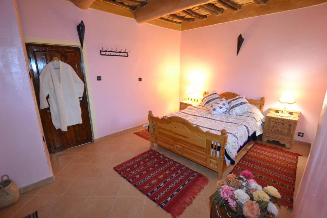 Tizourgane Kasbah Hotell Tiguissas Rom bilde