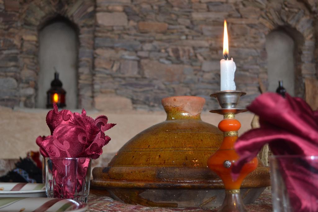 Tizourgane Kasbah Hotell Tiguissas Rom bilde