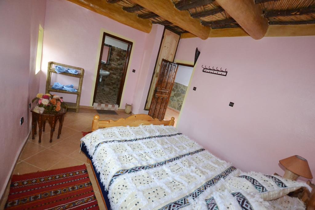 Tizourgane Kasbah Hotell Tiguissas Rom bilde