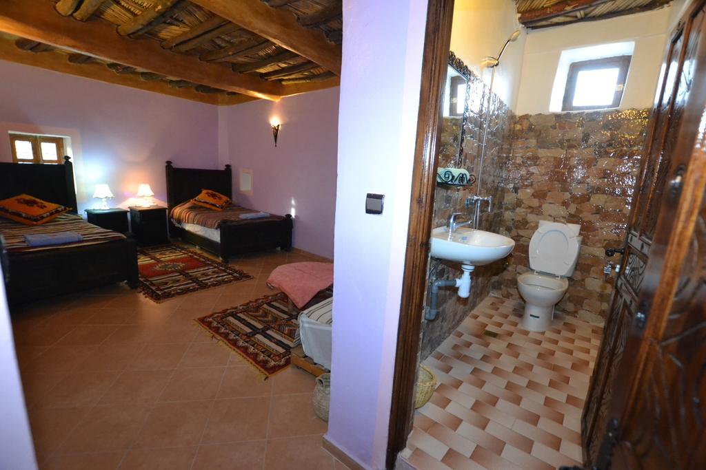 Tizourgane Kasbah Hotell Tiguissas Rom bilde