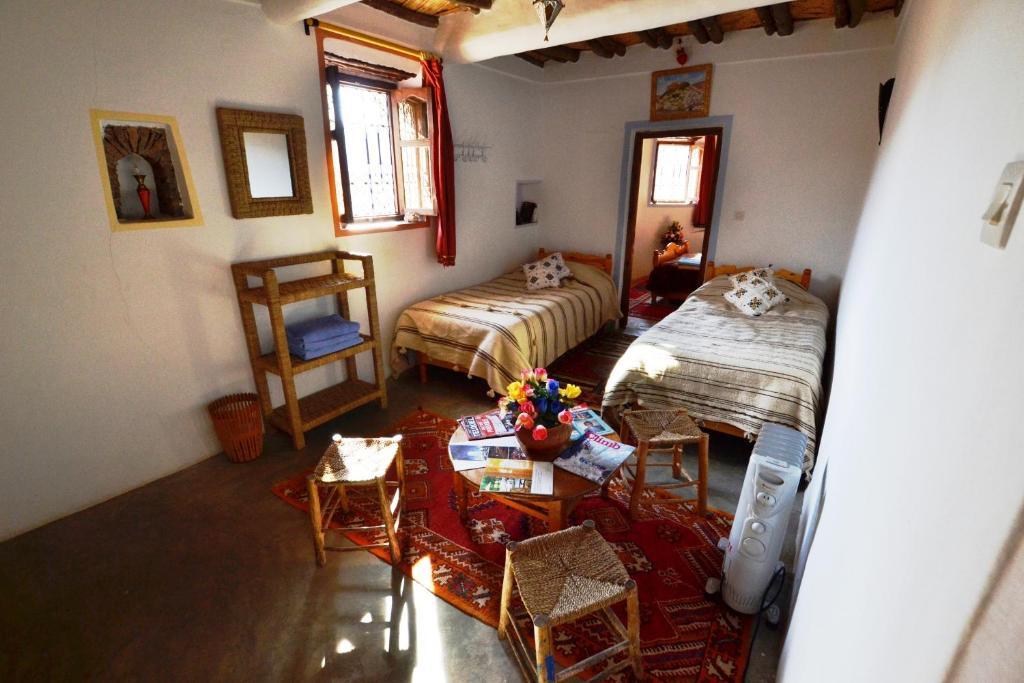Tizourgane Kasbah Hotell Tiguissas Rom bilde