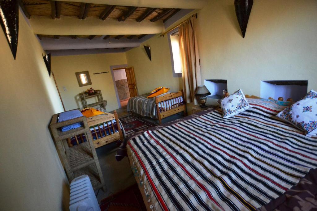 Tizourgane Kasbah Hotell Tiguissas Rom bilde
